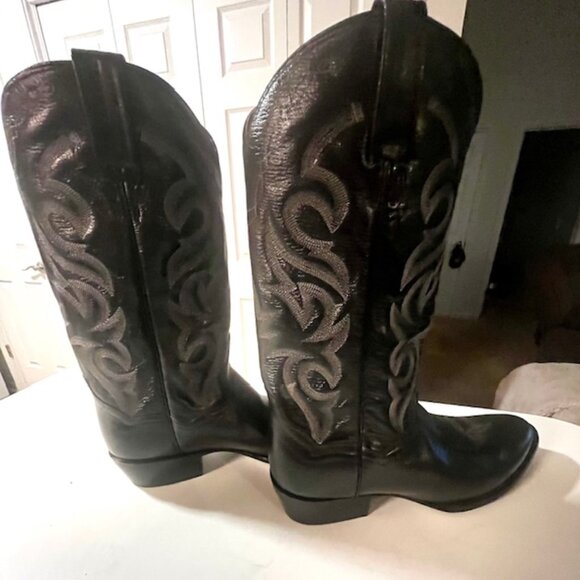 BRAND NEW DAN POST BLACK LEATHER BOOTS.  STYLE 2110R.  SIZE-11D - Picture 1 of 7